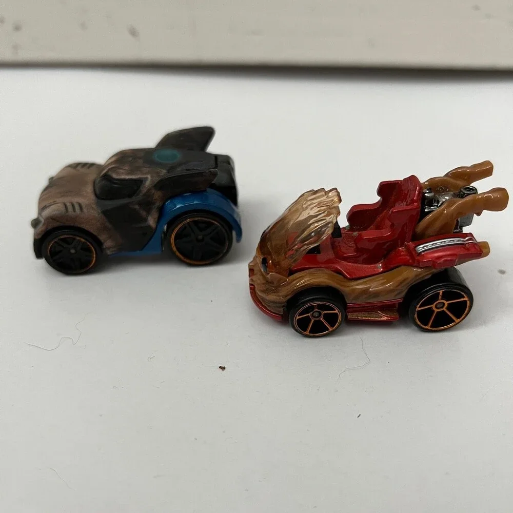 Hot Wheels 2016 Marvel's Guaridians of The Galaxy Rocket Raccoon + Groot Go-Kart